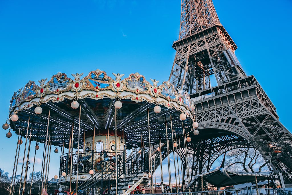 Paris Weather in April: Best 2024 Travel Guide